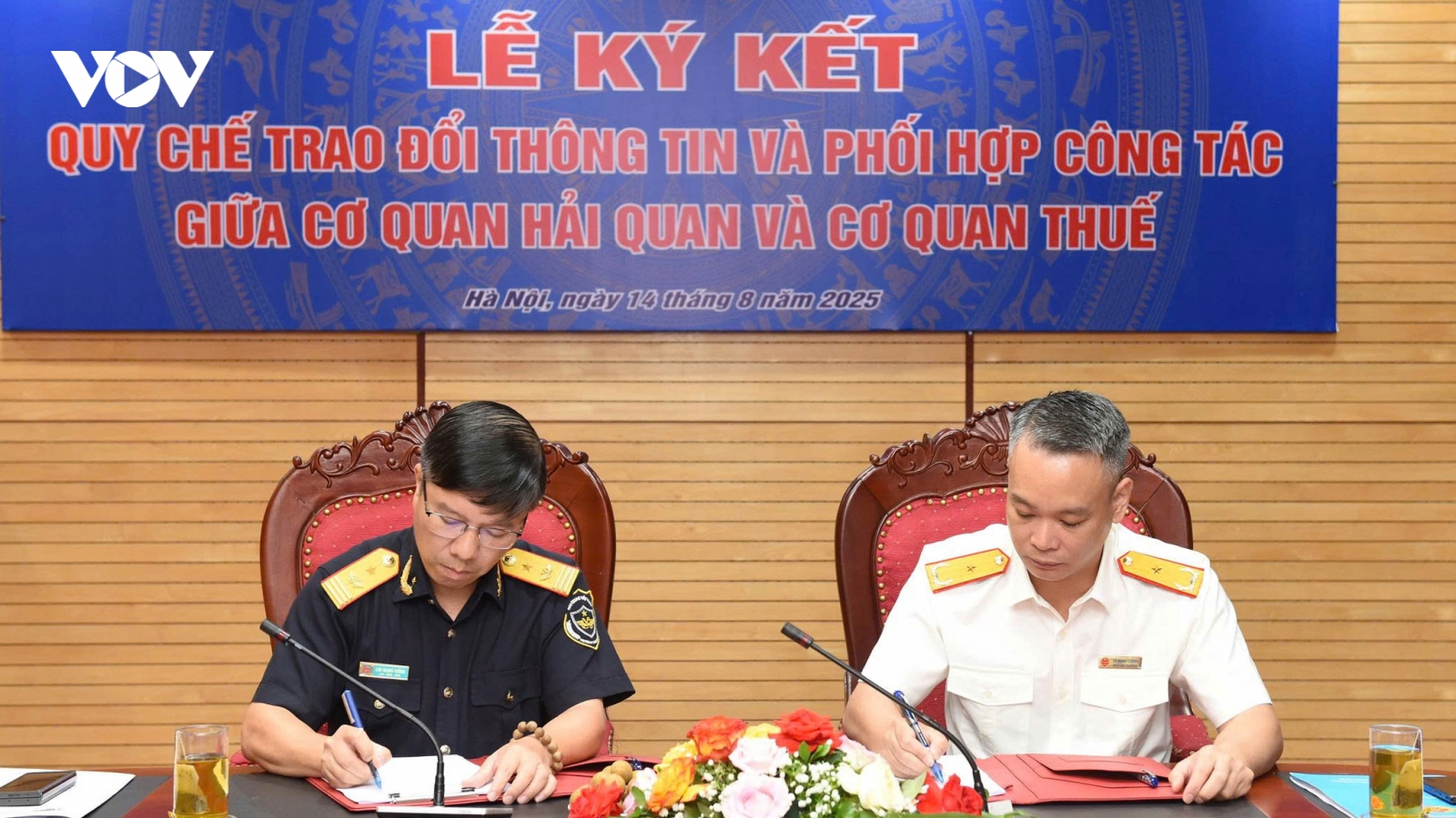 Thuế và Hải quan ký kết quy chế phối hợp trao đổi thông tin