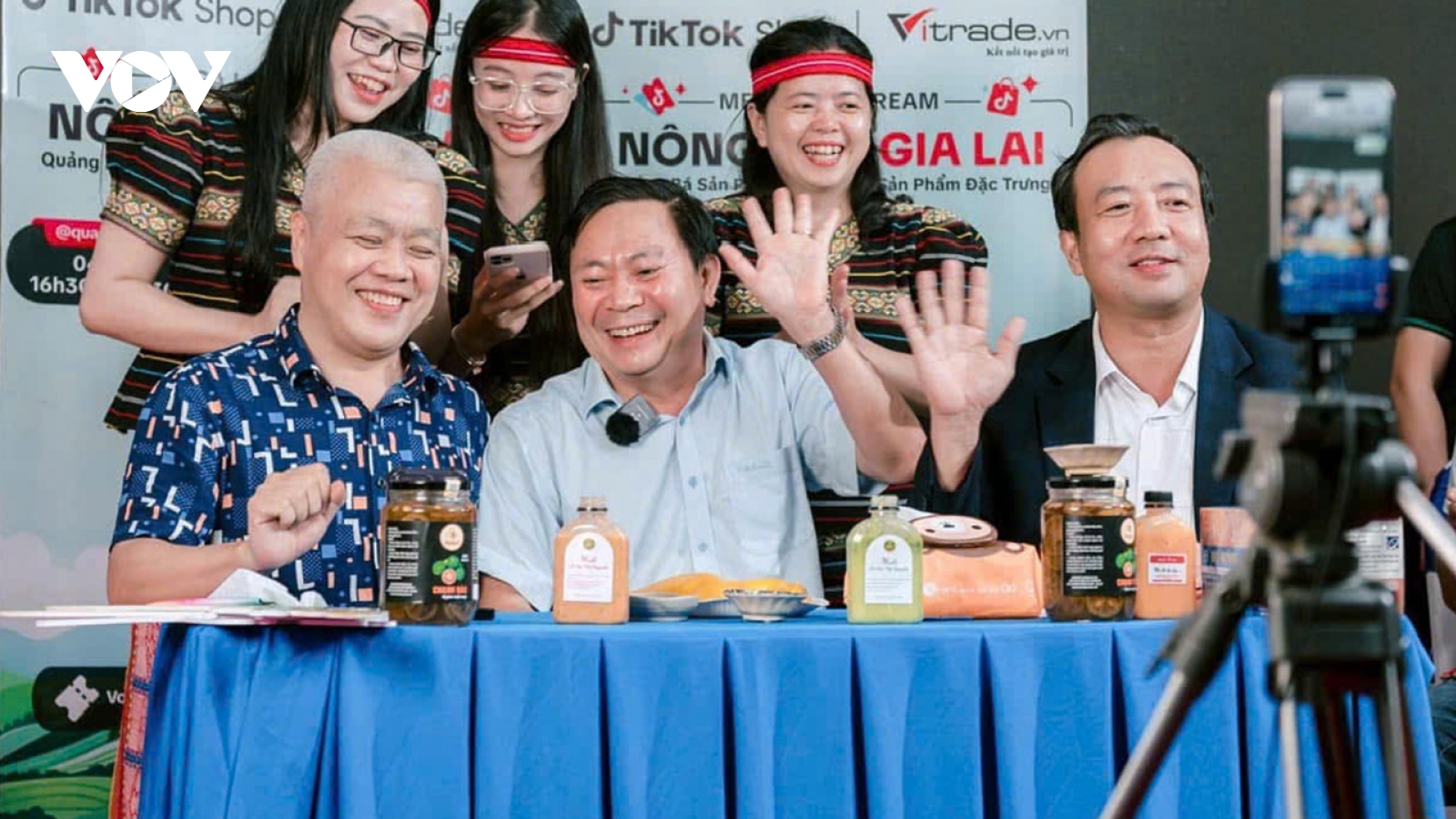 TikTok Shop tăng phí gấp 3, người bán hàng lao đao vì gánh thêm phí lên tới 17%