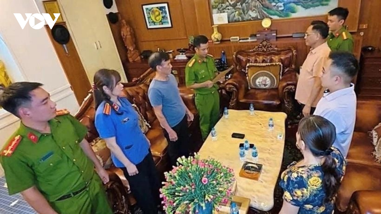 Nóng 24h: Khám xét khẩn cấp nơi ở, làm việc của bầu Đoan