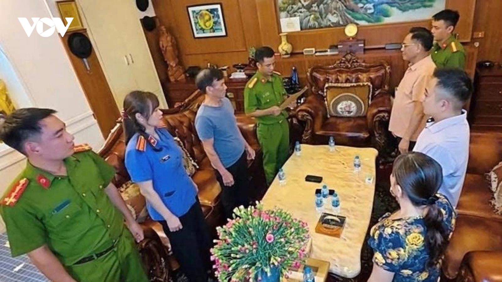 Nóng 24h: Khám xét khẩn cấp nơi ở, làm việc của bầu Đoan