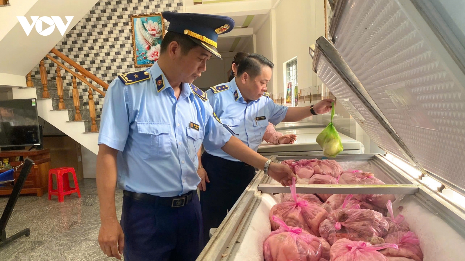 Gia Lai buộc tiêu hủy hơn 4 tấn thịt heo bốc mùi, không rõ nguồn gốc