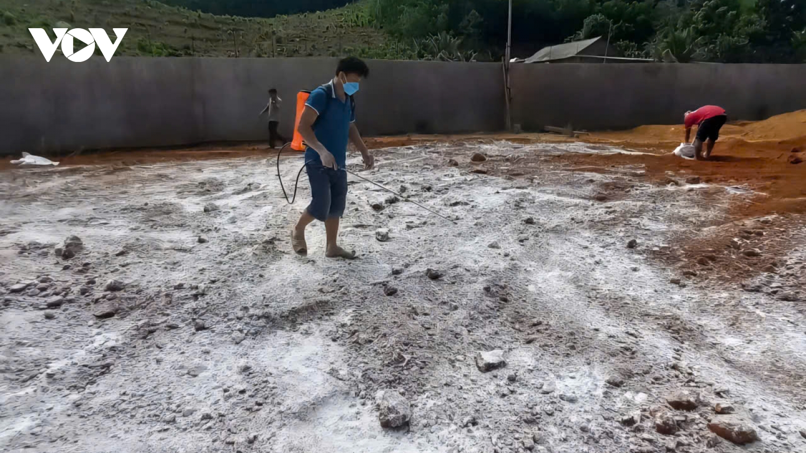 Tiêu hủy hơn 100 tấn thịt lợn bốc mùi, không rõ nguồn gốc ở Gia Lai