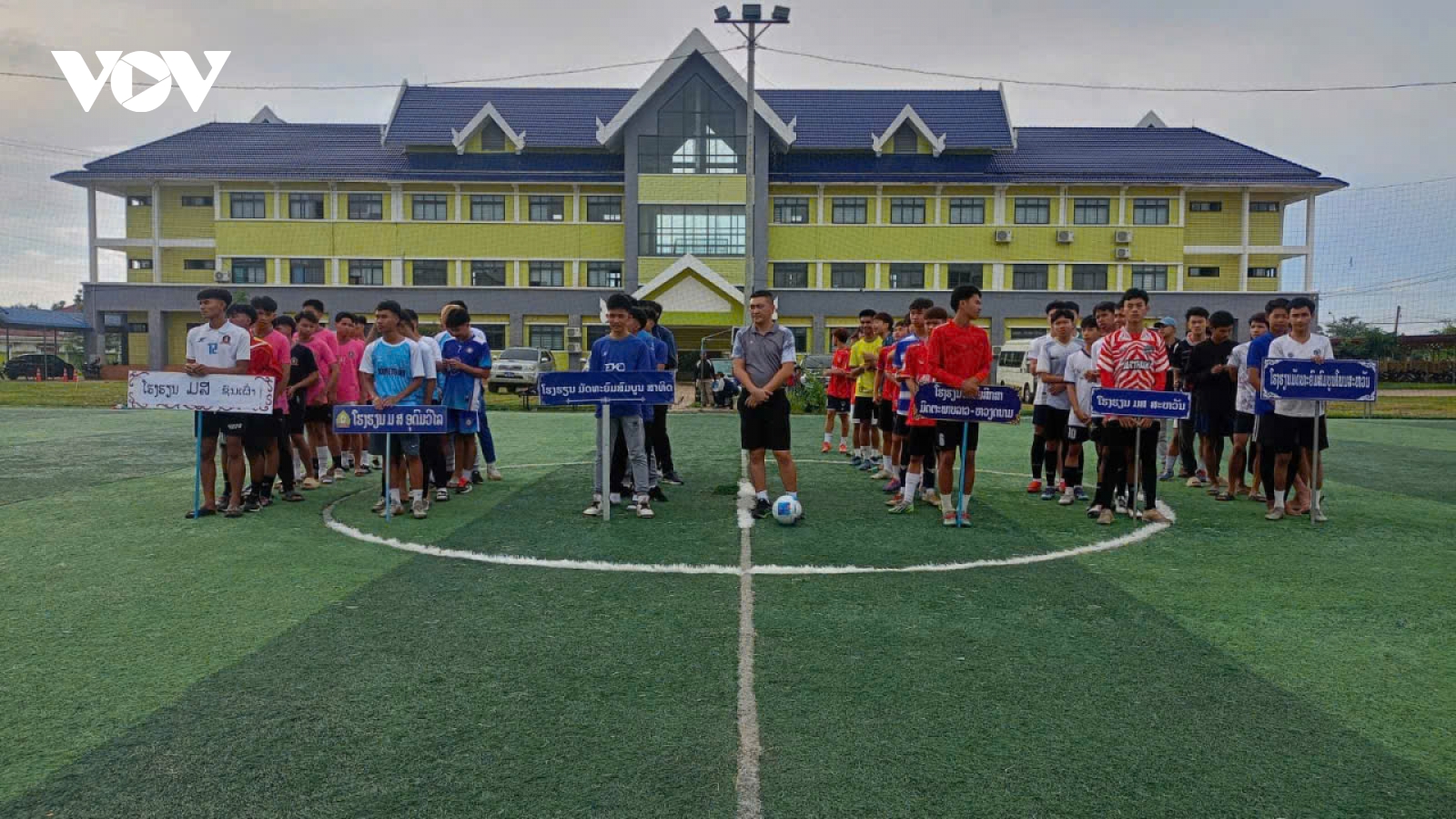 Giải bóng đá kỷ niệm 80 năm Quốc khánh Việt Nam tại Lào