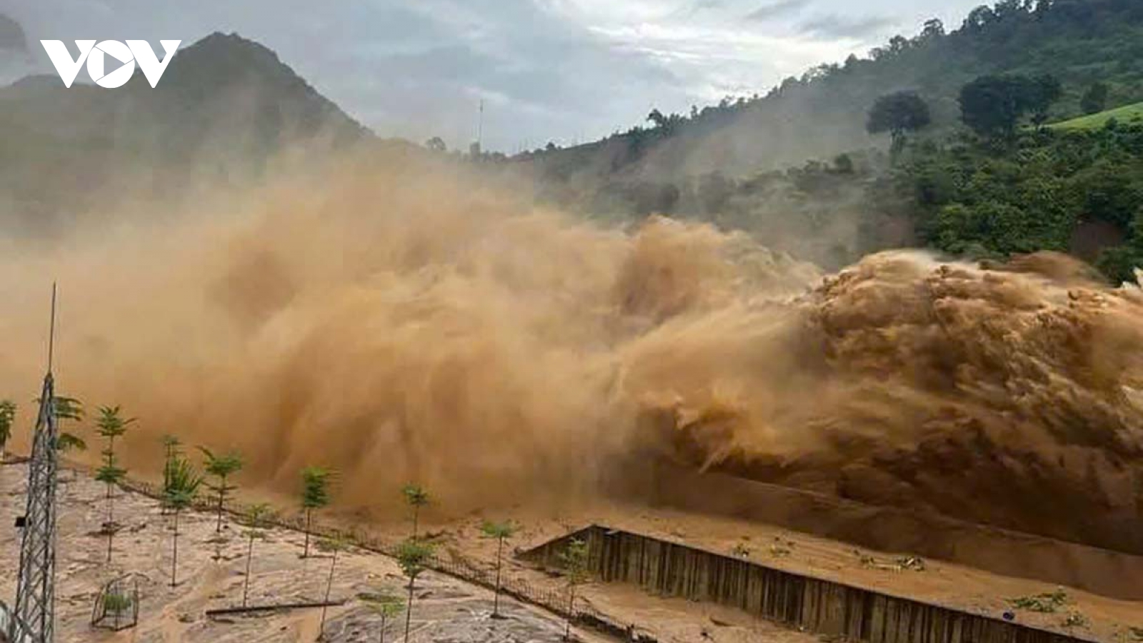 Lũ quét tại Điện Biên khiến 2 người chết, 8 người mất tích, hàng chục bản bị cô lập