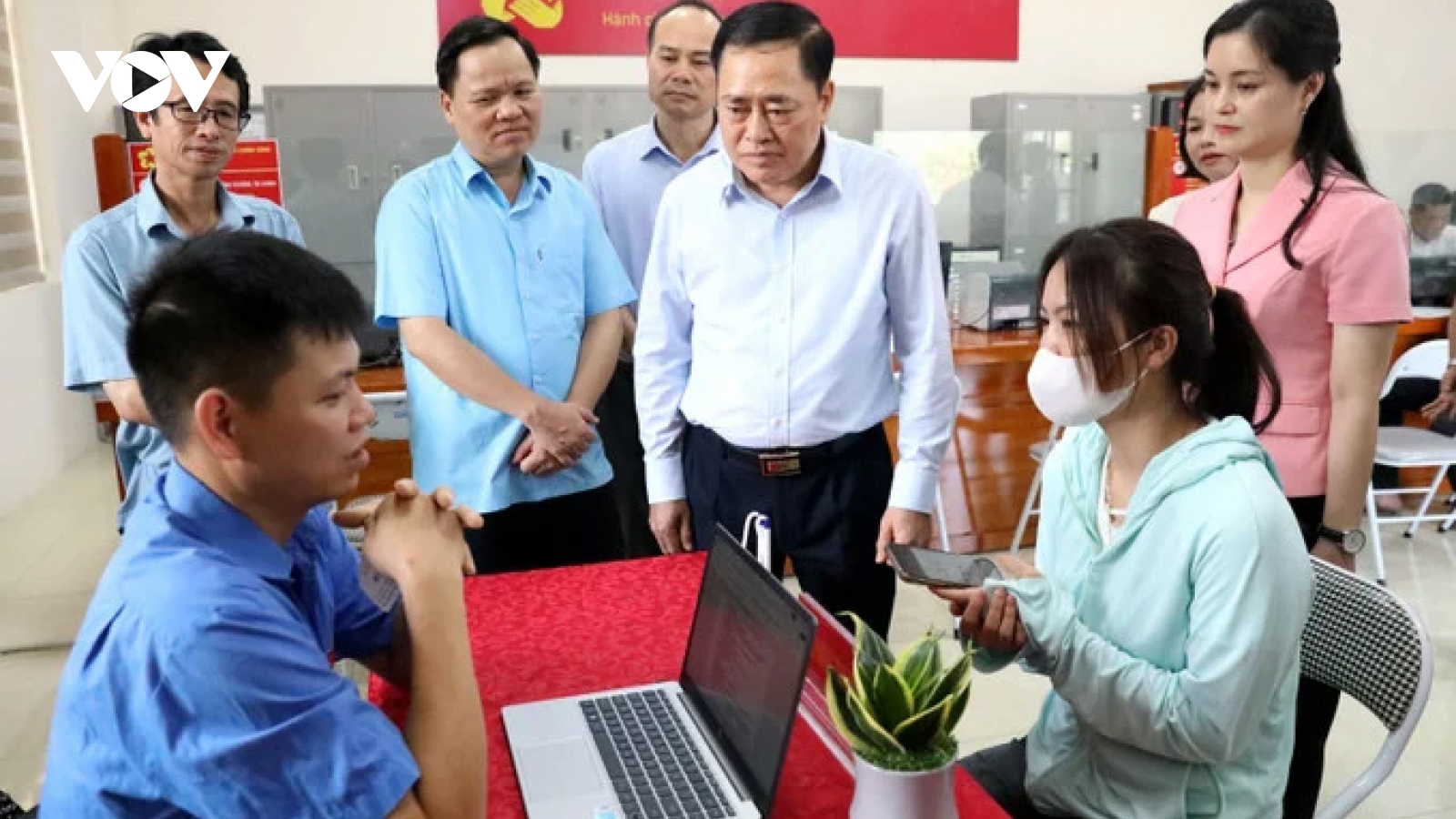 Vượt khó để phục vụ người dân tốt hơn