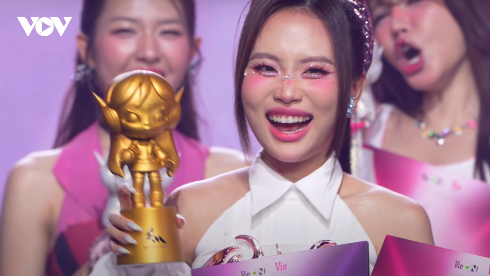 Phương Mỹ Chi giành Quán quân Em xinh “say hi", nhóm nhạc toàn năng lộ diện