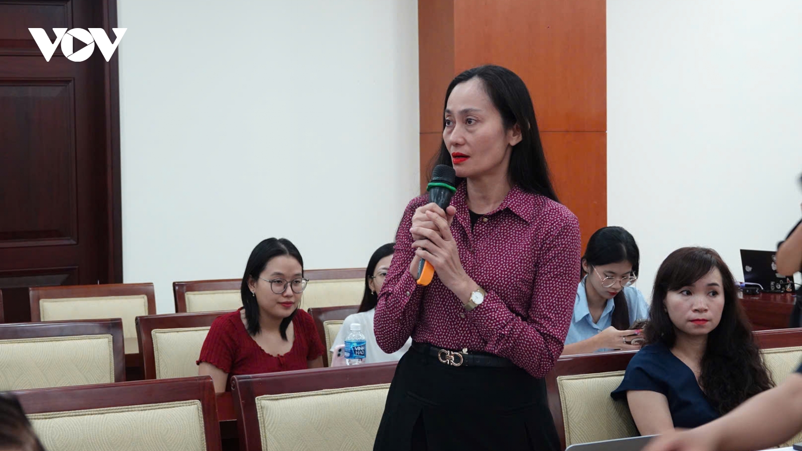 Văn nghệ sĩ góp ý văn kiện trình Đại hội Đảng bộ TPHCM lần thứ I