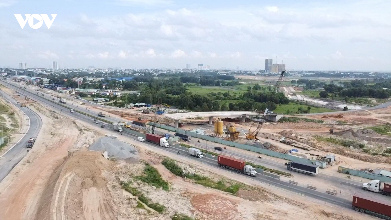 Chặn 1km đường Mỹ Phước - Tân Vạn để xây cầu vượt Vành đai 3 TP.HCM