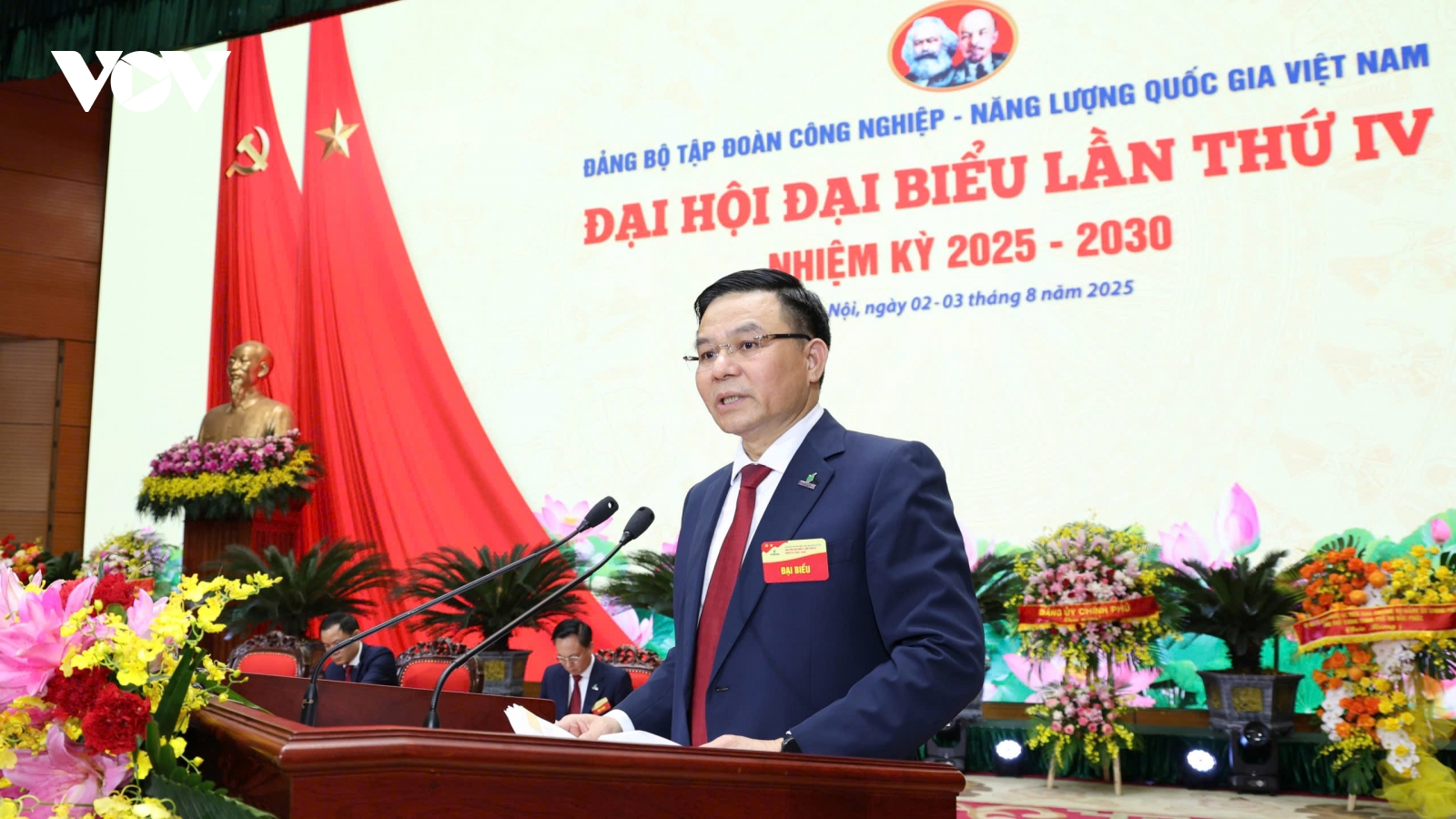 Chủ tịch HĐTV Lê Mạnh Hùng tiếp tục được bầu là Bí thư Đảng ủy Tập đoàn Petrovietnam