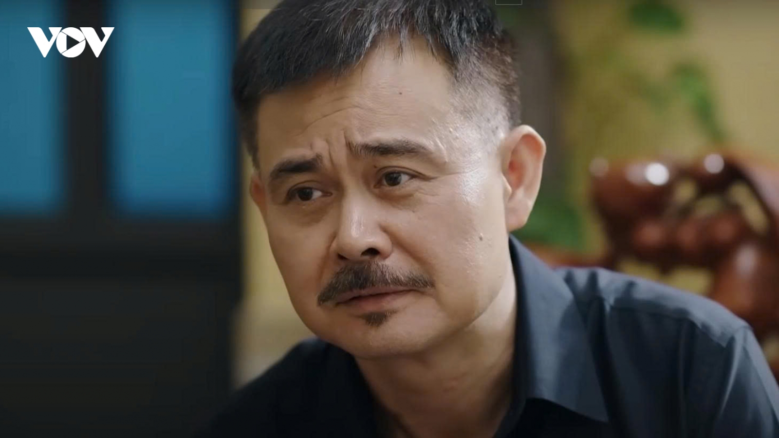 "Có anh, nơi ấy bình yên" tập 8: Bằng đưa phong bì cảm ơn ông Thứ