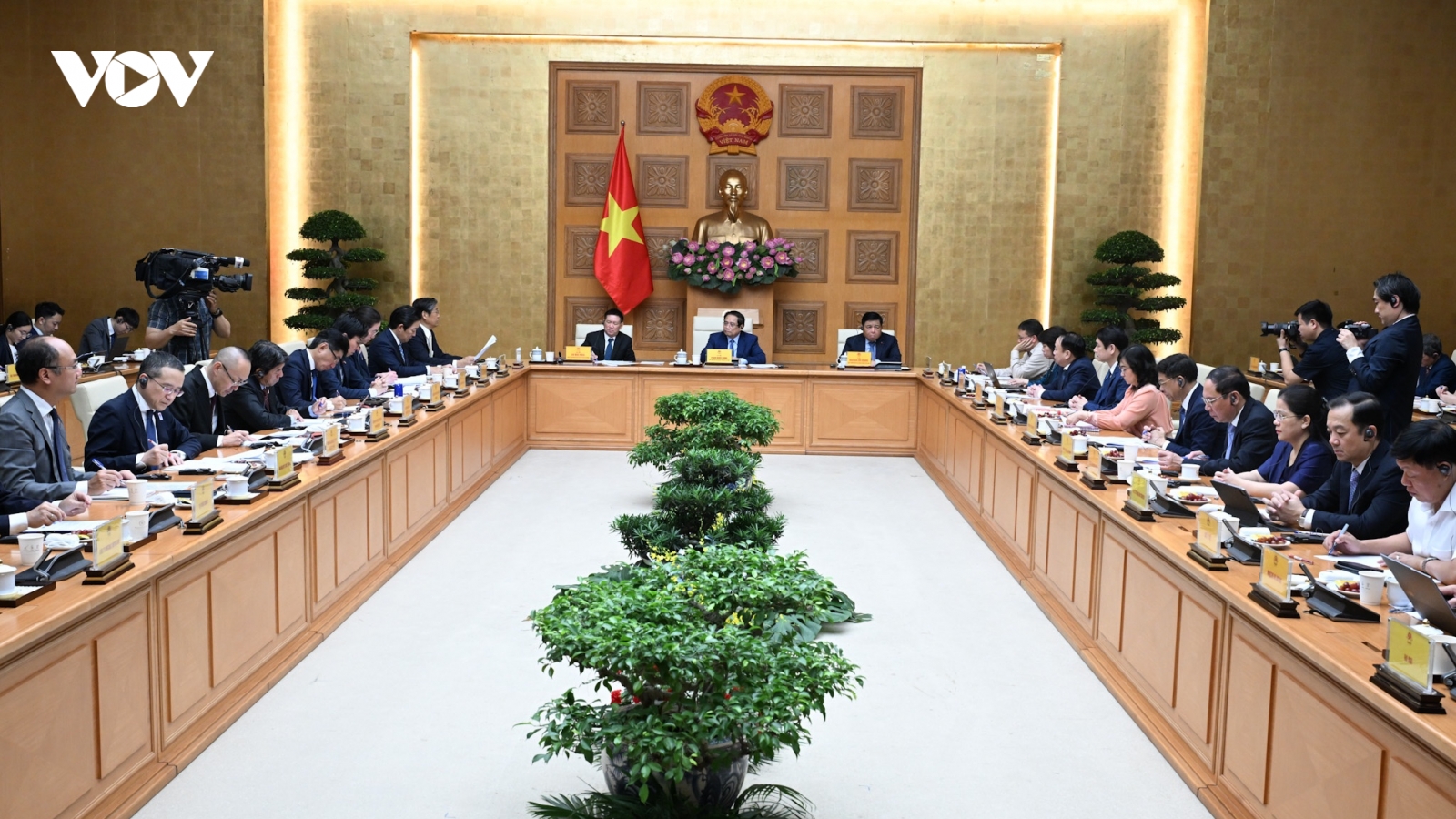 Thủ tướng Phạm Minh Chính chủ trì tọa đàm với doanh nghiệp Nhật Bản