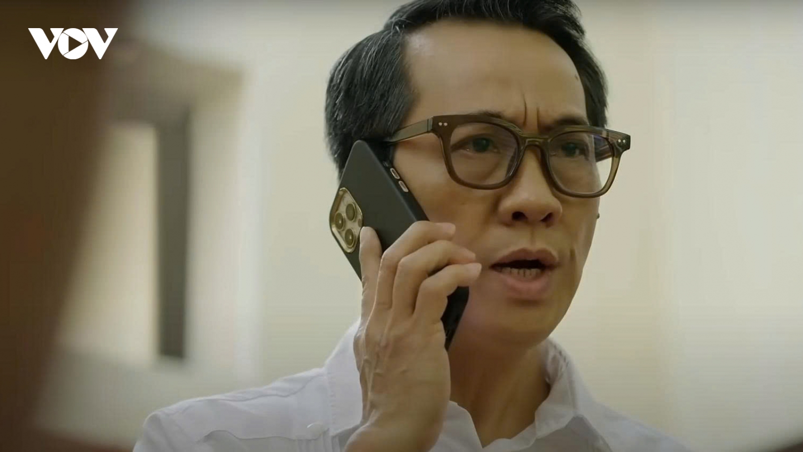 "Có anh, nơi ấy bình yên" tập 13: Ông Thứ nhắc Tiến không hành động vội vàng