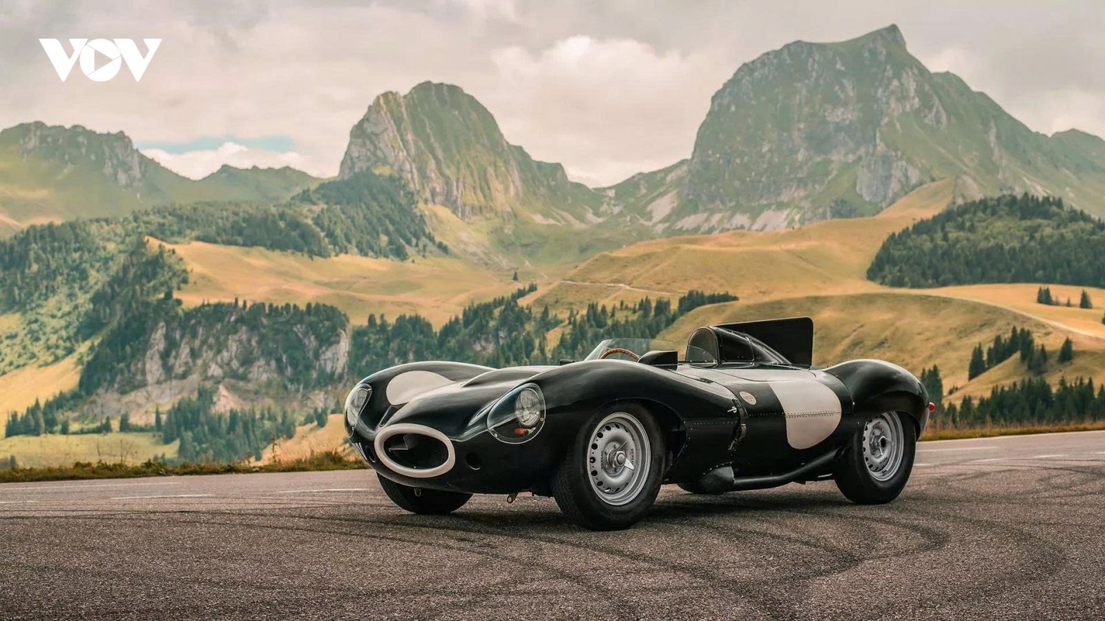 Xe cổ Jaguar D-Type lên sàn đấu giá sau 31 năm lưu kho, dự kiến chạm mốc 200 tỷ đồng