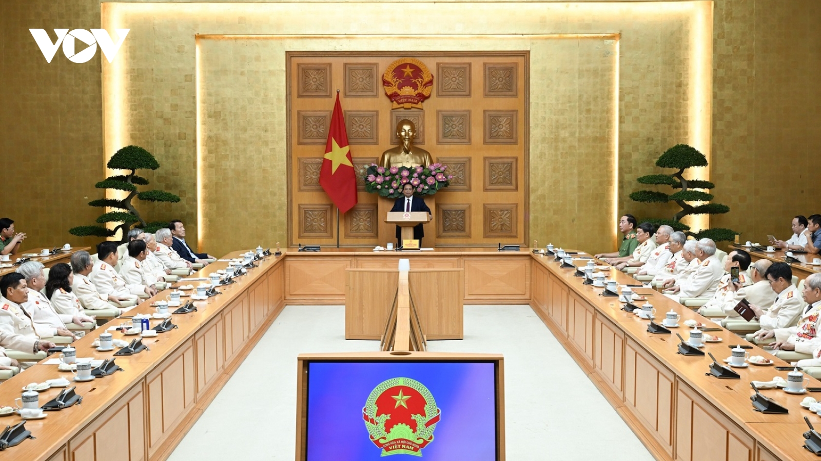 Thủ tướng gặp mặt, tri ân cán bộ Ban Liên lạc Công an chi viện chiến trường miền Nam