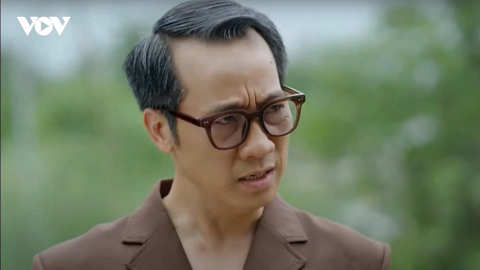"Có anh, nơi ấy bình yên" tập 17: Chủ tịch Thứ bị người dân mỉa mai vụ cá chết