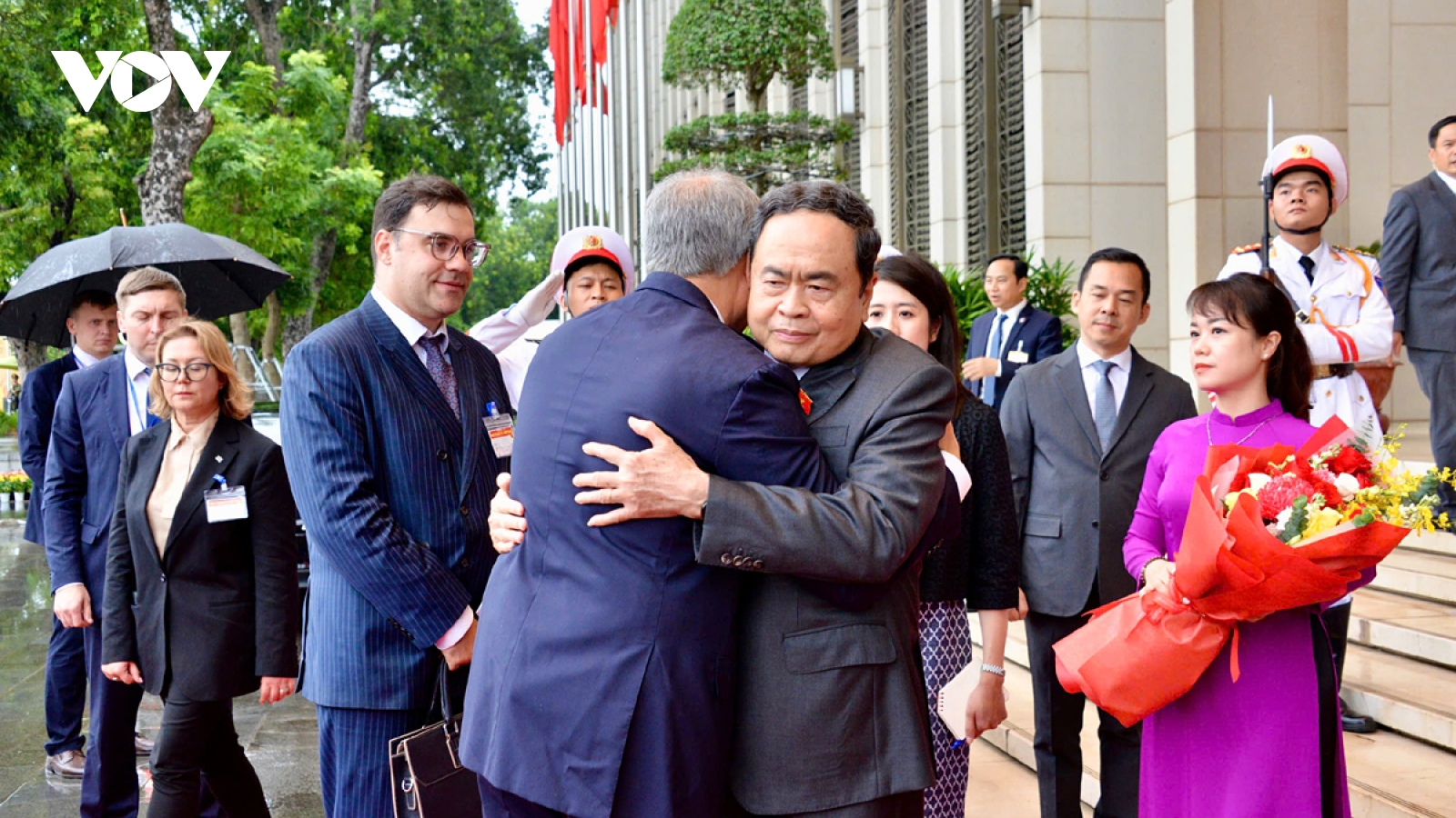 Russian State Duman Chairman Volodin warmly welcomed in Hanoi on official visit