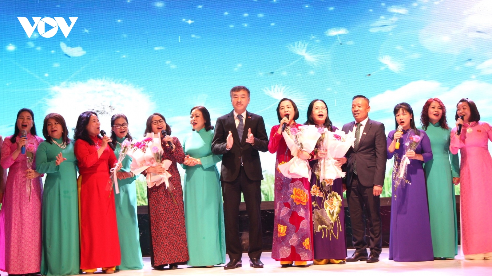 Tôn vinh các giá trị truyền thống của phụ nữ Việt Nam tại Cộng hòa Séc