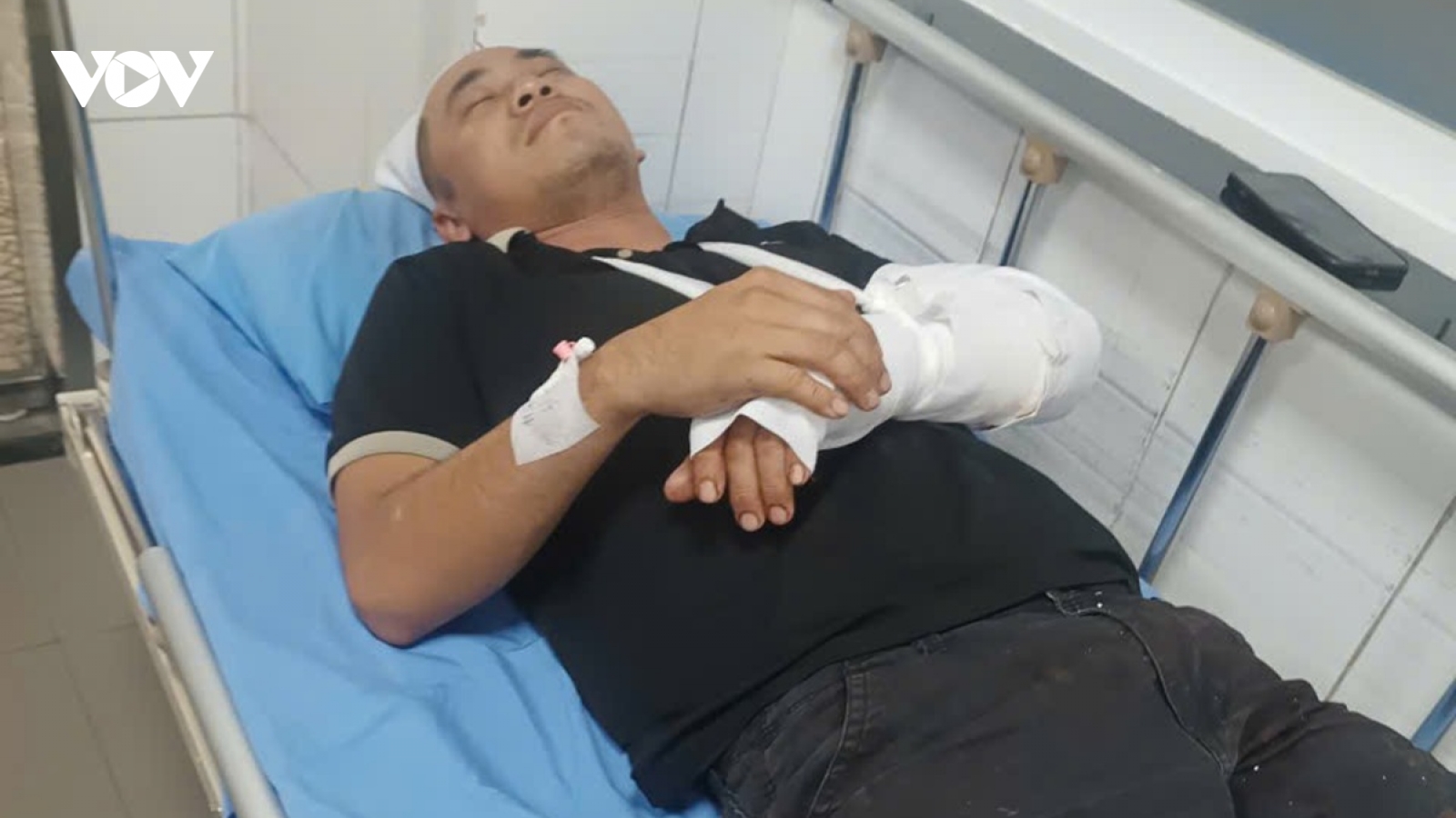 Làm rõ vụ một tài xế xe cứu hộ trên cao tốc bị đánh trọng thương