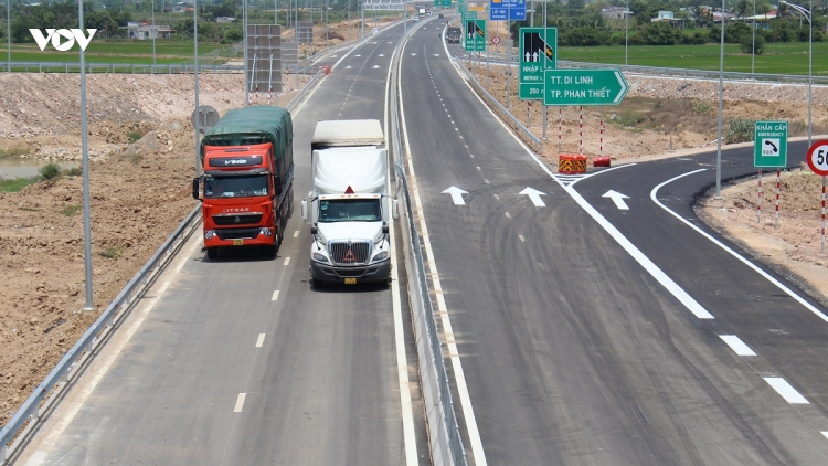 Khắc phục bước đầu tình trạng xói lở cao tốc Vĩnh Hảo – Phan Thiết