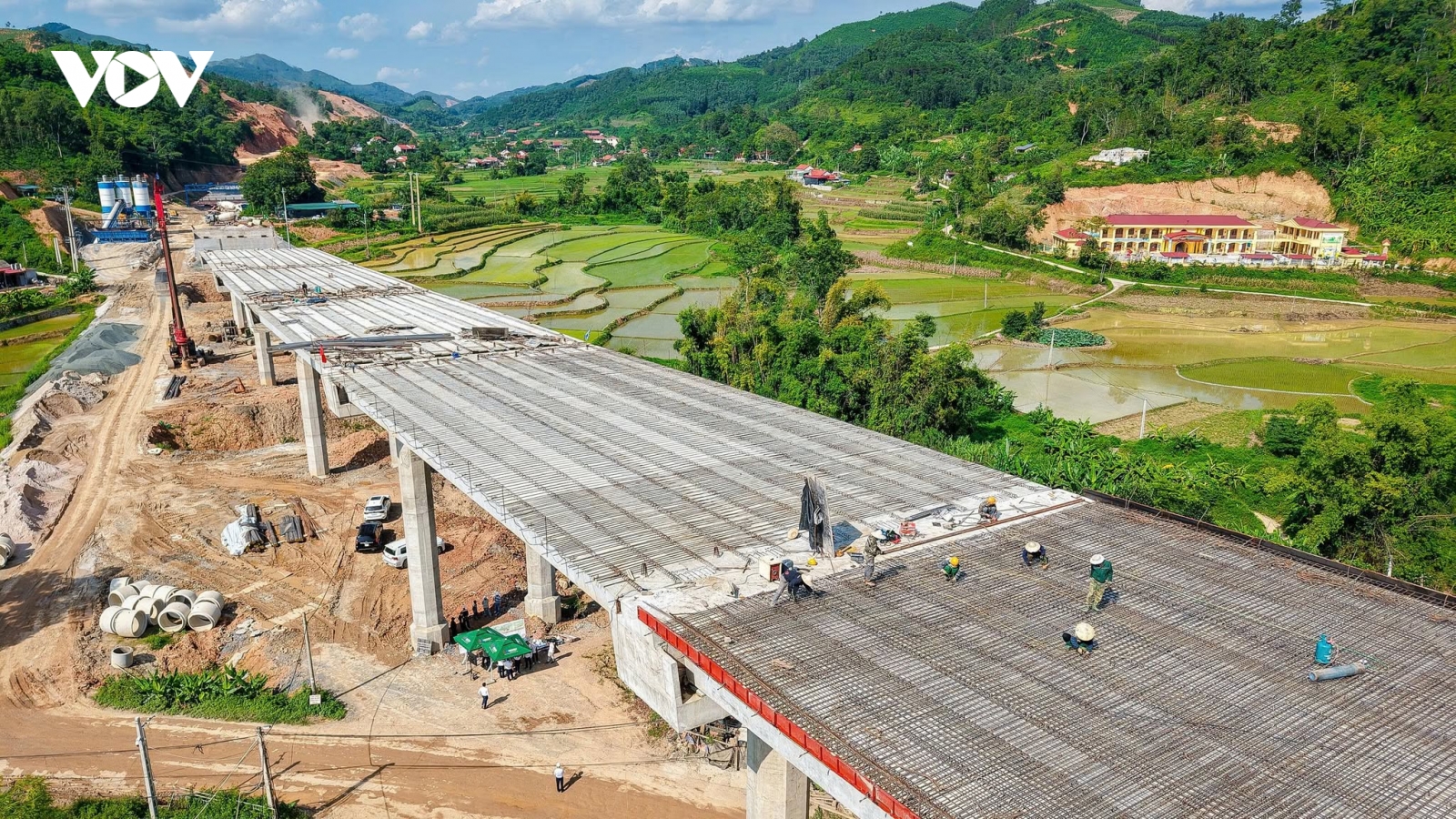Thi đua “100 ngày đêm thông tuyến cao tốc Hữu Nghị - Chi Lăng và Đồng Đăng – Trà Lĩnh”