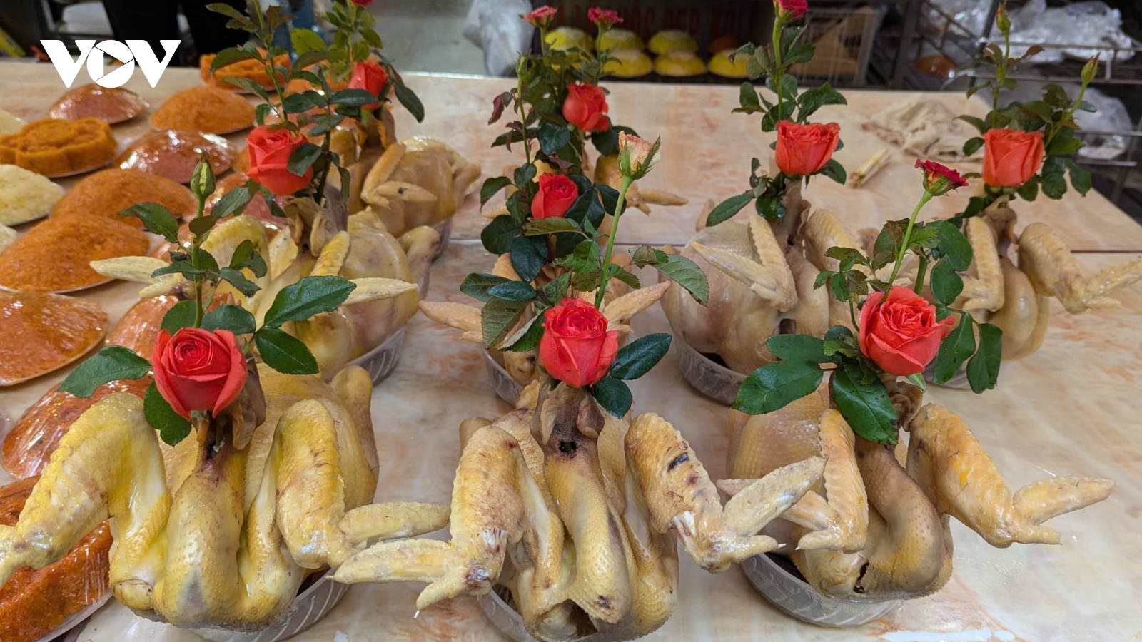 “Chợ nhà giàu” tấp nập trước ngày Rằm tháng 7