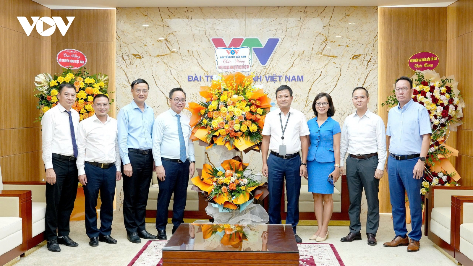 Lãnh đạo VOV chúc mừng VTV nhân dịp 55 năm thành lập