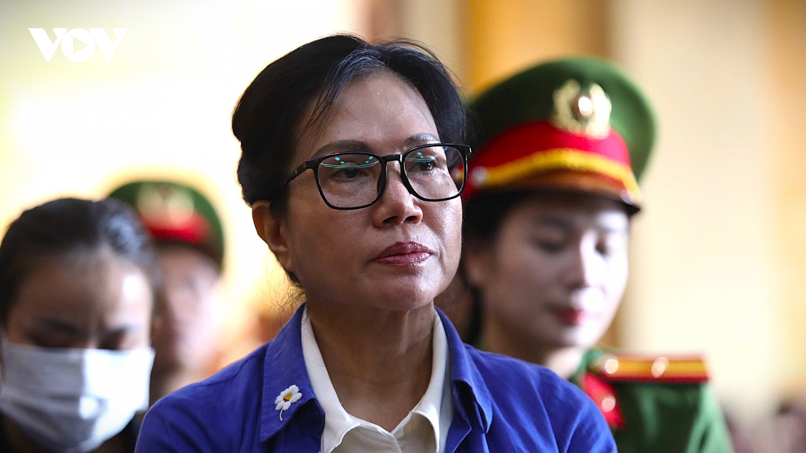 Nóng 24h: Cựu Tổng Giám đốc SJC Lê Thúy Hằng cùng 15 đồng phạm hầu tòa