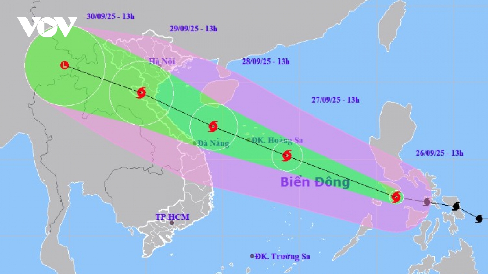 Bão BUALOI tiến vào Biển Đông ngày càng mạnh lên, di chuyển siêu tốc