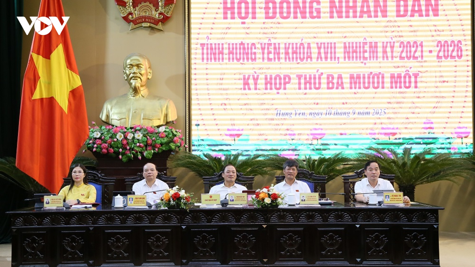 Hưng Yên thông qua 4 nghị quyết quan trọng