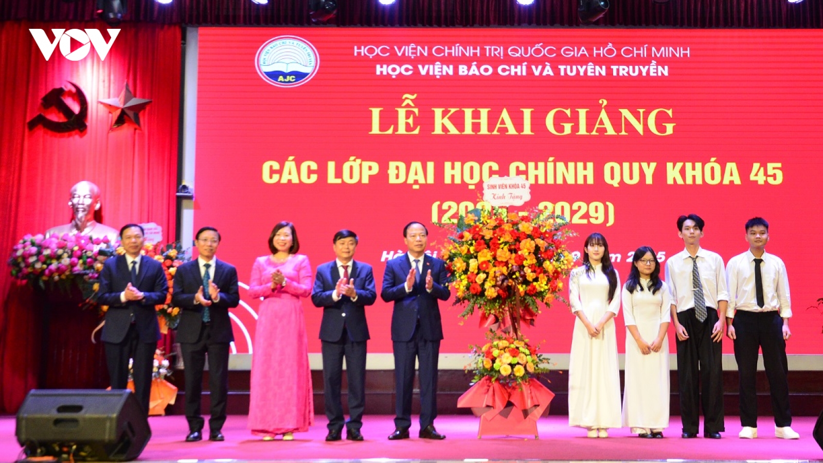 Học viện Báo chí và tuyên truyền khai giảng các lớp đại học chính qui khóa 45