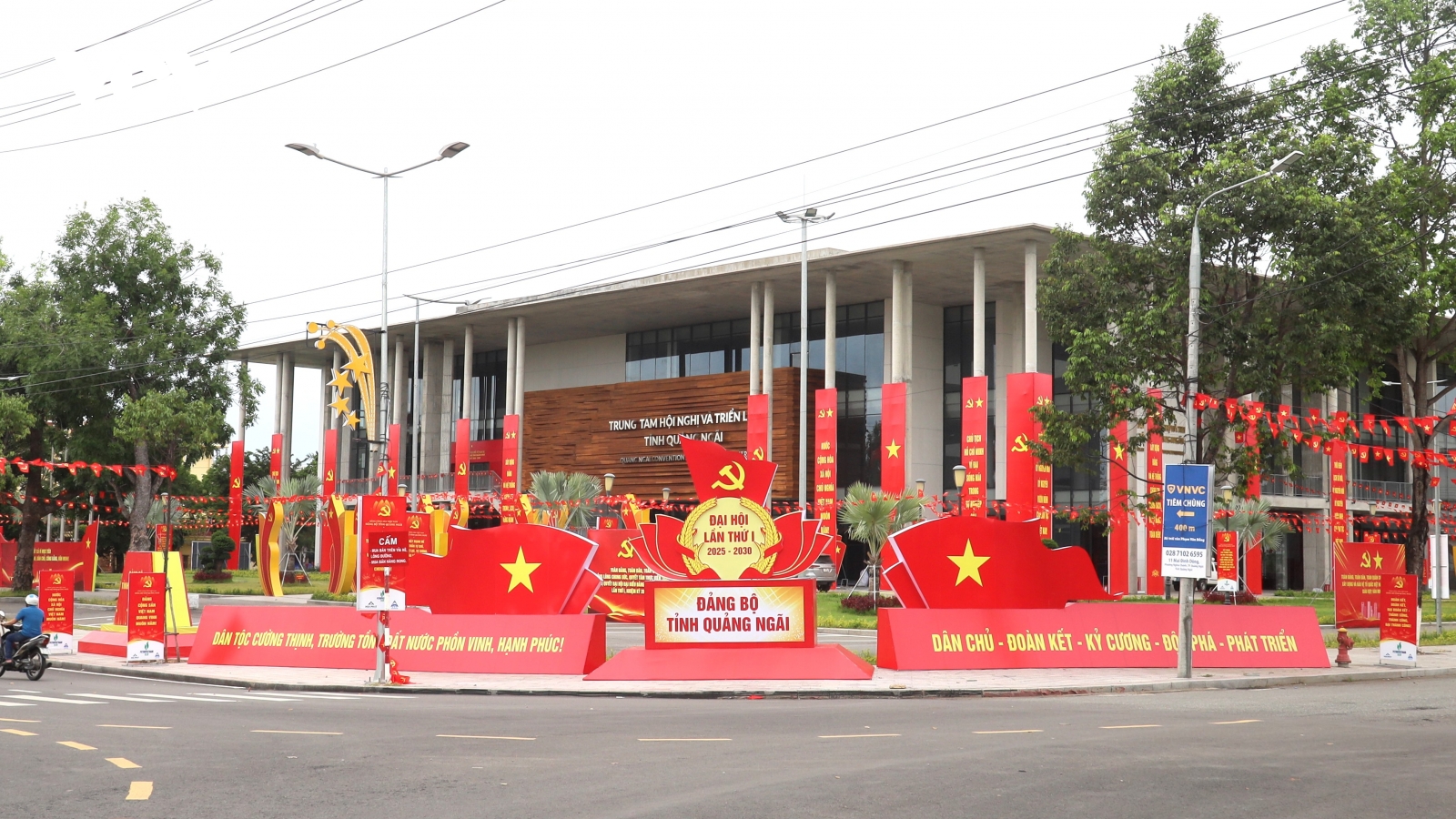 Đại hội Đảng bộ tỉnh Quảng Ngãi lần thứ I không nhận hoa chúc mừng