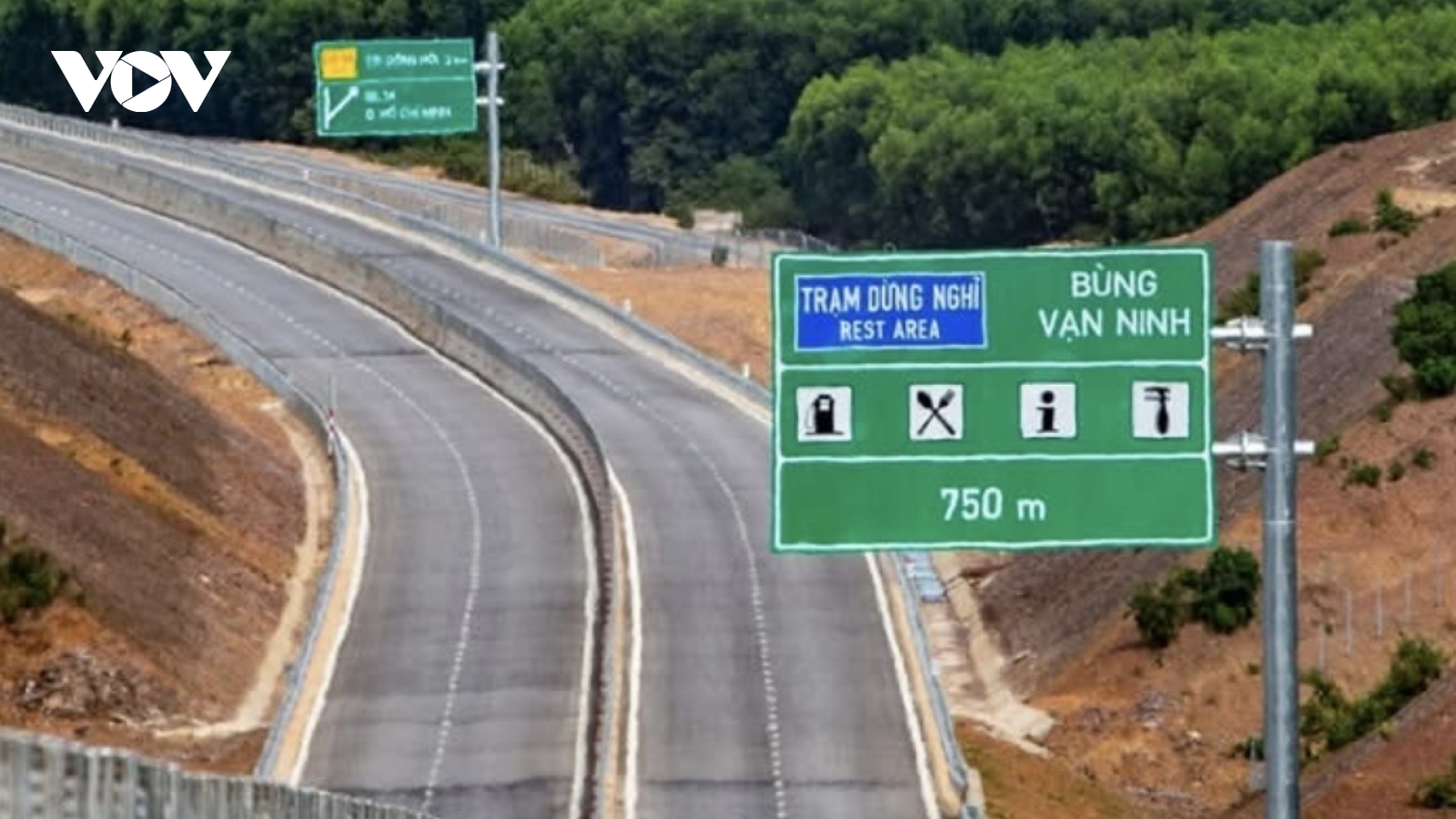 Đề xuất mở rộng cao tốc Bắc - Nam lên 6 làn xe