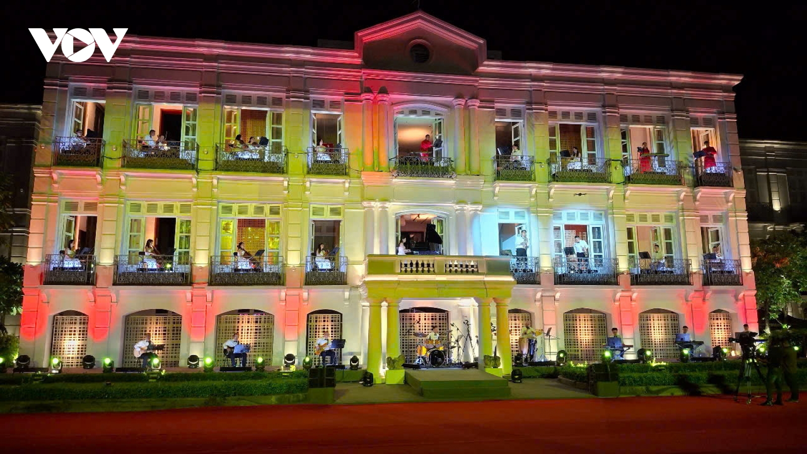 Chương trình nghệ thuật "Da Nang Concert: Đà Nẵng - Kết nối tương lai"