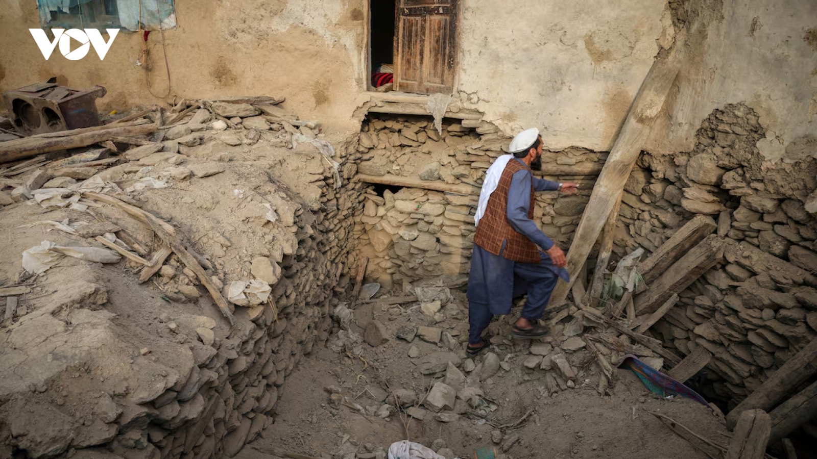 Afghanistan huy động không quân tham gia cứu hộ động đất