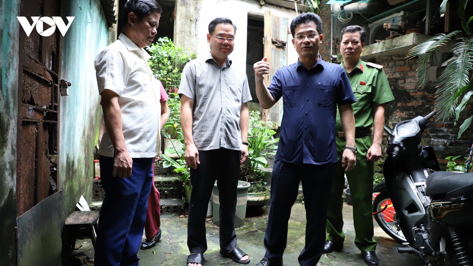 Ninh Bình yêu cầu cứu chữa kịp thời, hỗ trợ chu đáo nạn nhân bão số 10