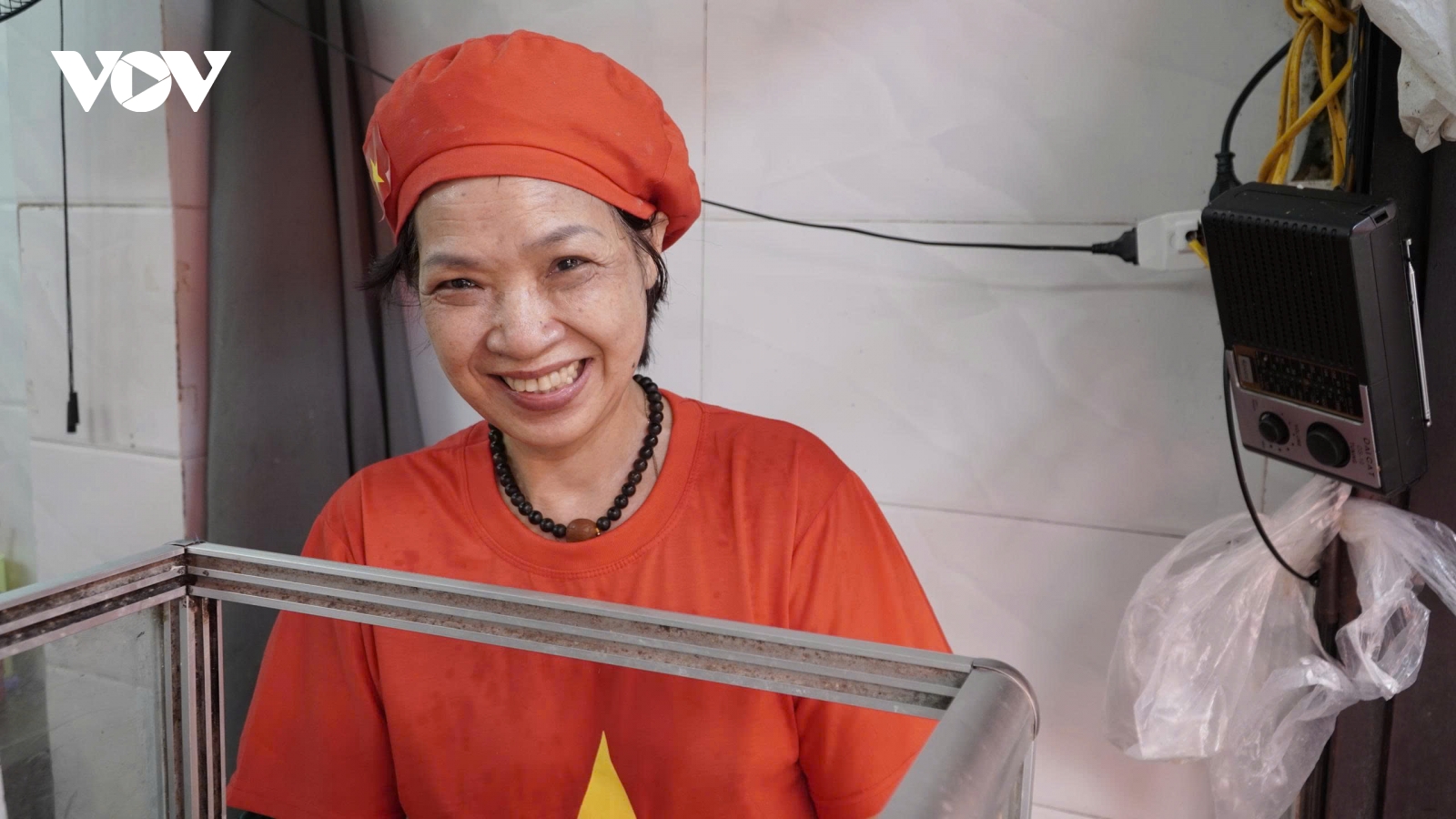 Không ra Ba Đình, người dân vẫn ‘sống trọn’ không khí diễu binh, diễu hành