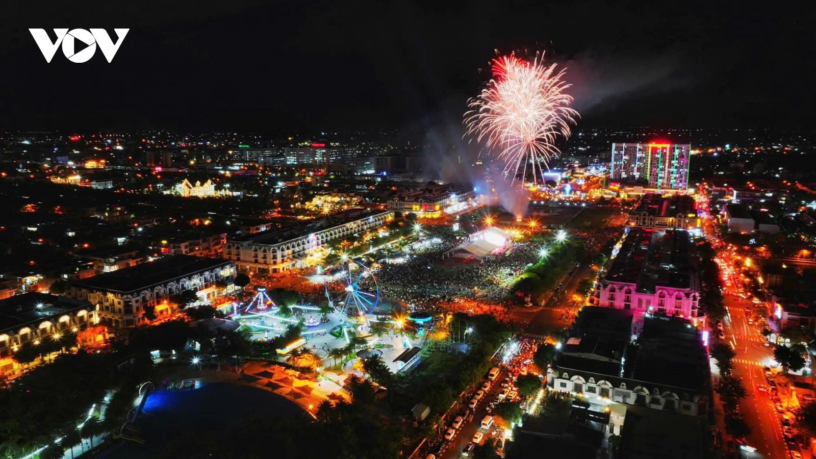 Chương trình nghệ thuật và bắn pháo hoa chào mừng Quốc khánh tại các địa phương