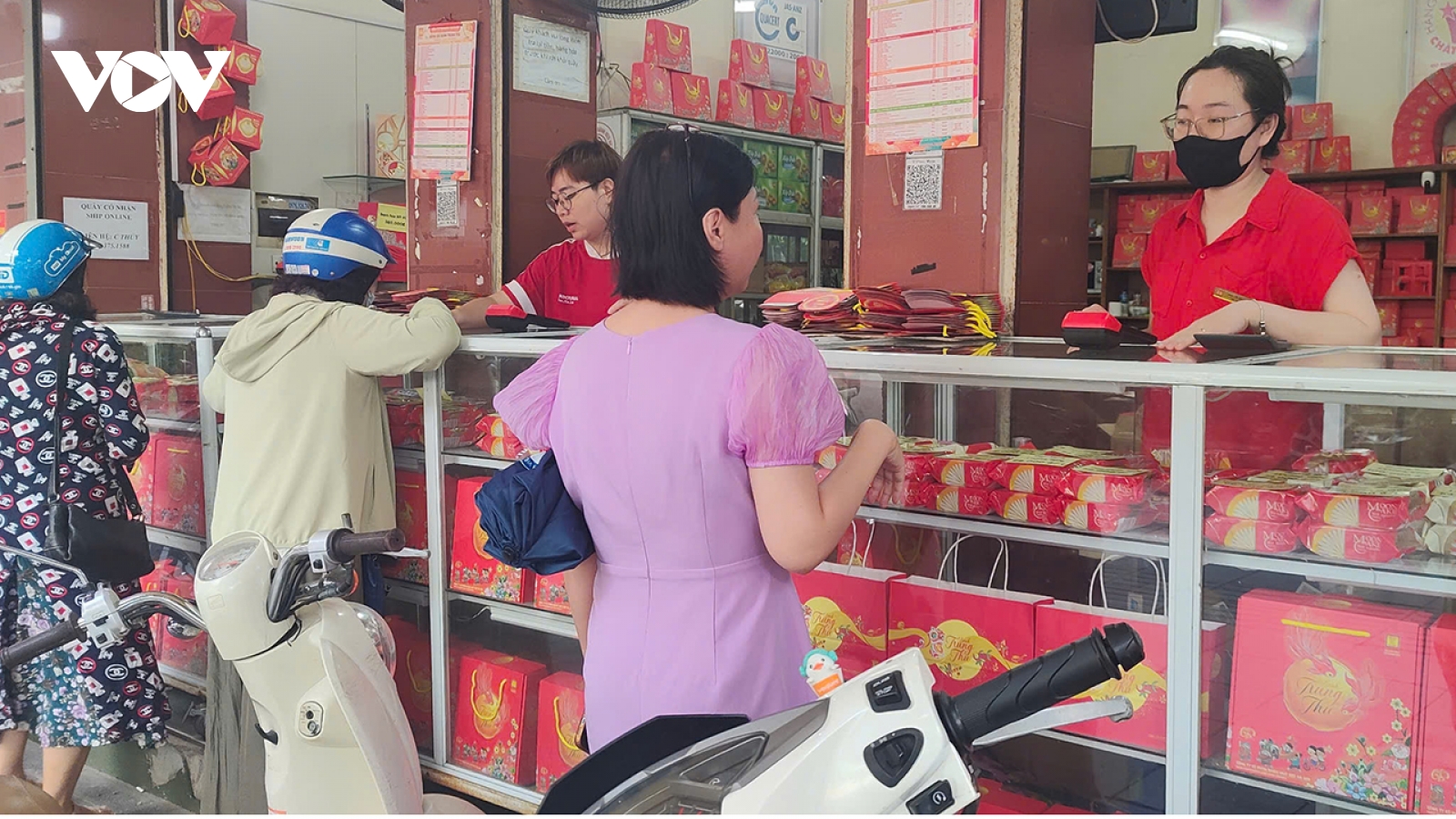 Thị trường bánh trung thu 2025: Giá tăng nhẹ, sức mua dè dặt