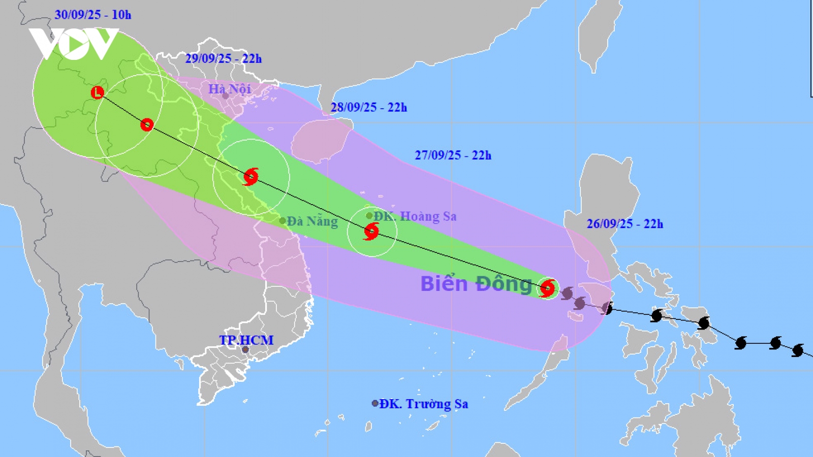 Bão số 10 cách quần đảo Hoàng Sa khoảng 800 km