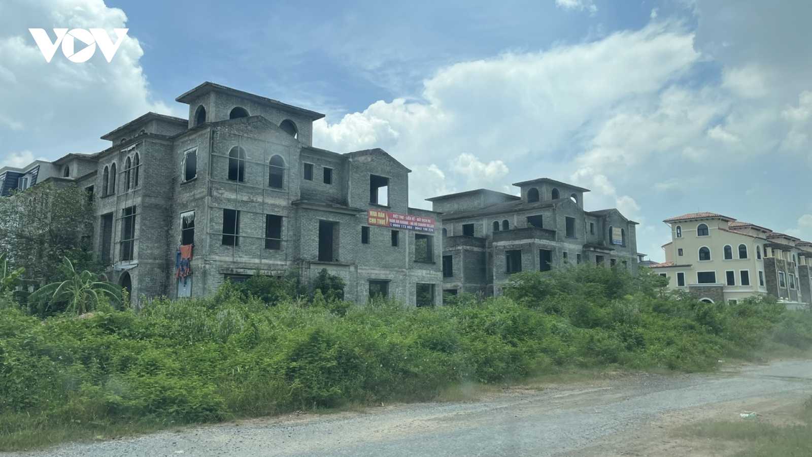 Ngân hàng bán nợ xấu dưới giá sổ sách: Thị trường BĐS sẽ phản ứng ra sao?