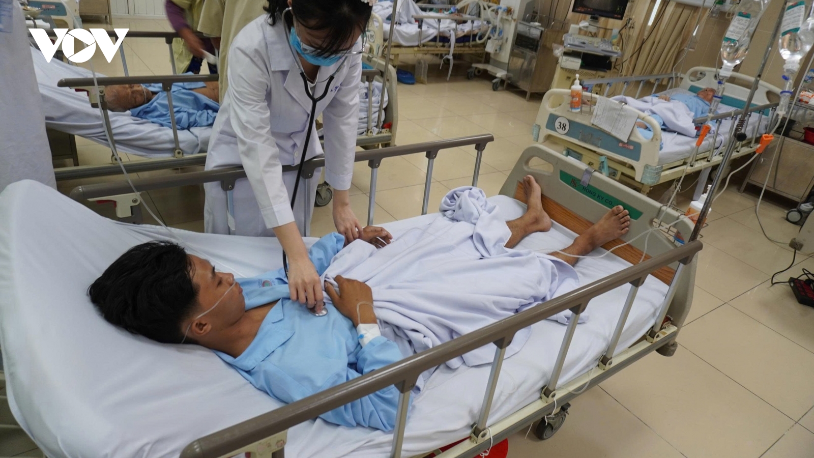 Điều trị thành công ca bệnh trẻ bị hôn mê tăng áp lực thẩm thấu