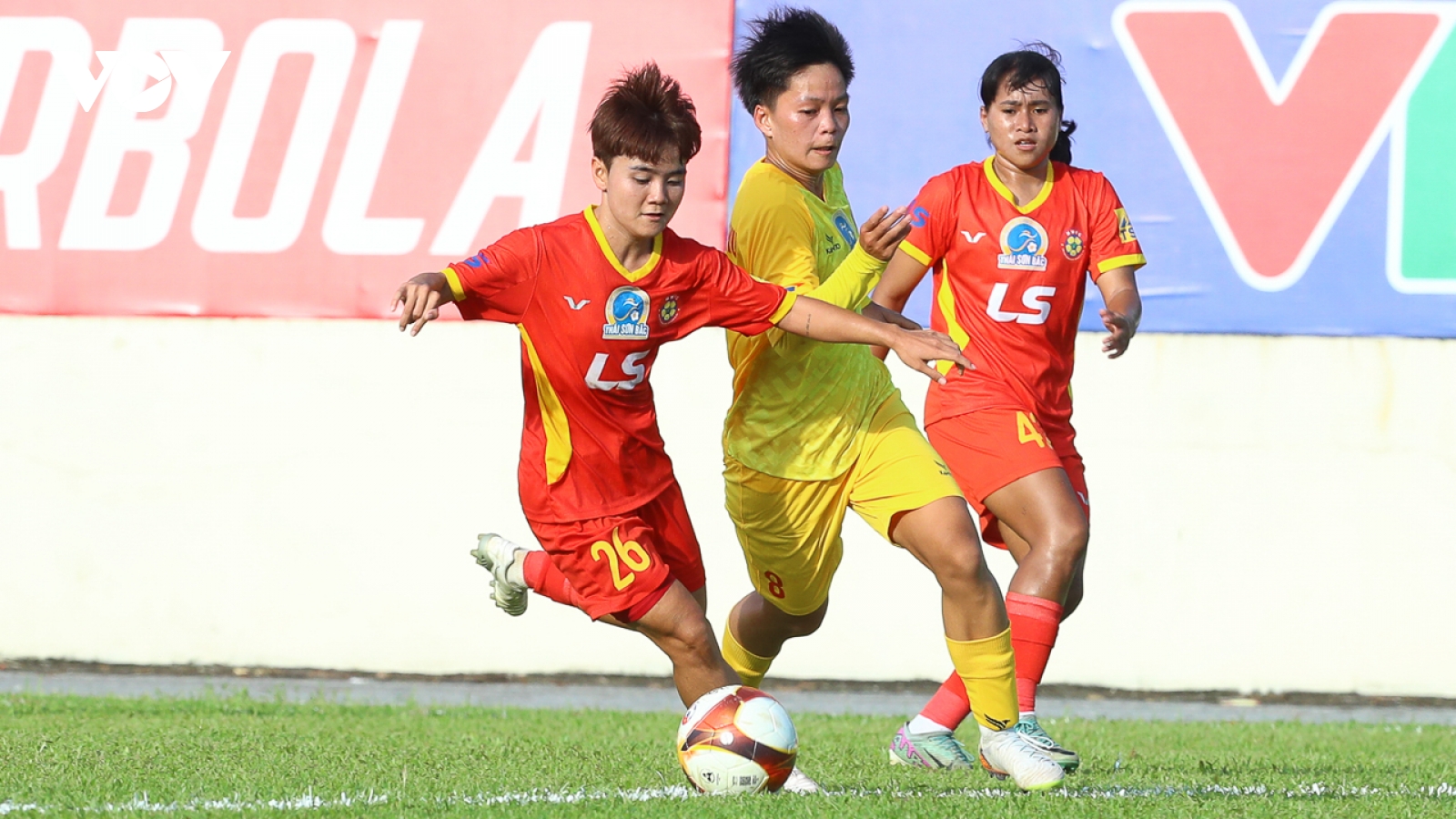Lịch thi đấu bóng đá nữ Việt Nam: Ngôi đầu đổi chủ?