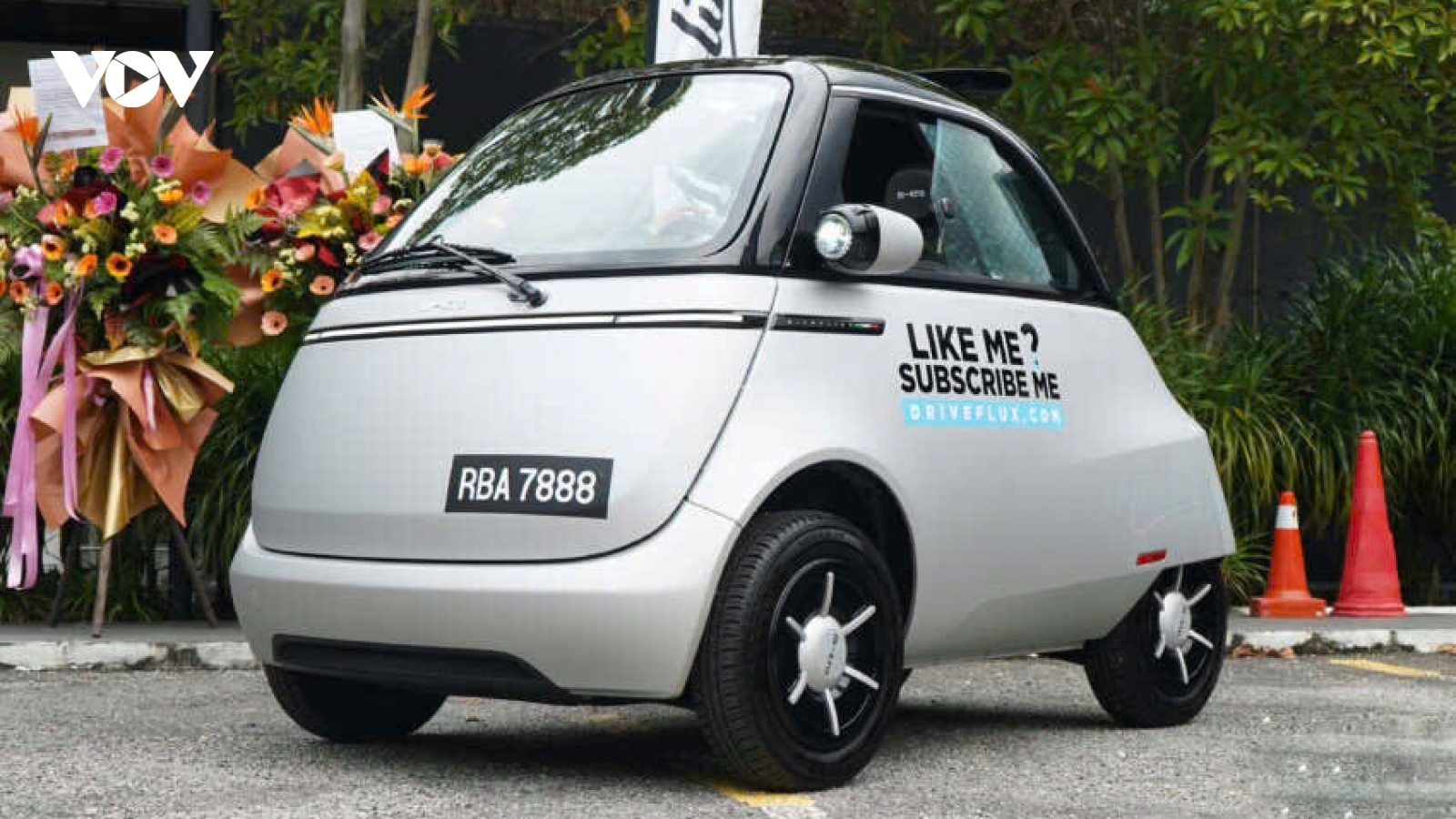 Xe điện tí hon Microlino lần đầu xuất hiện trước khi ra mắt vào 2026