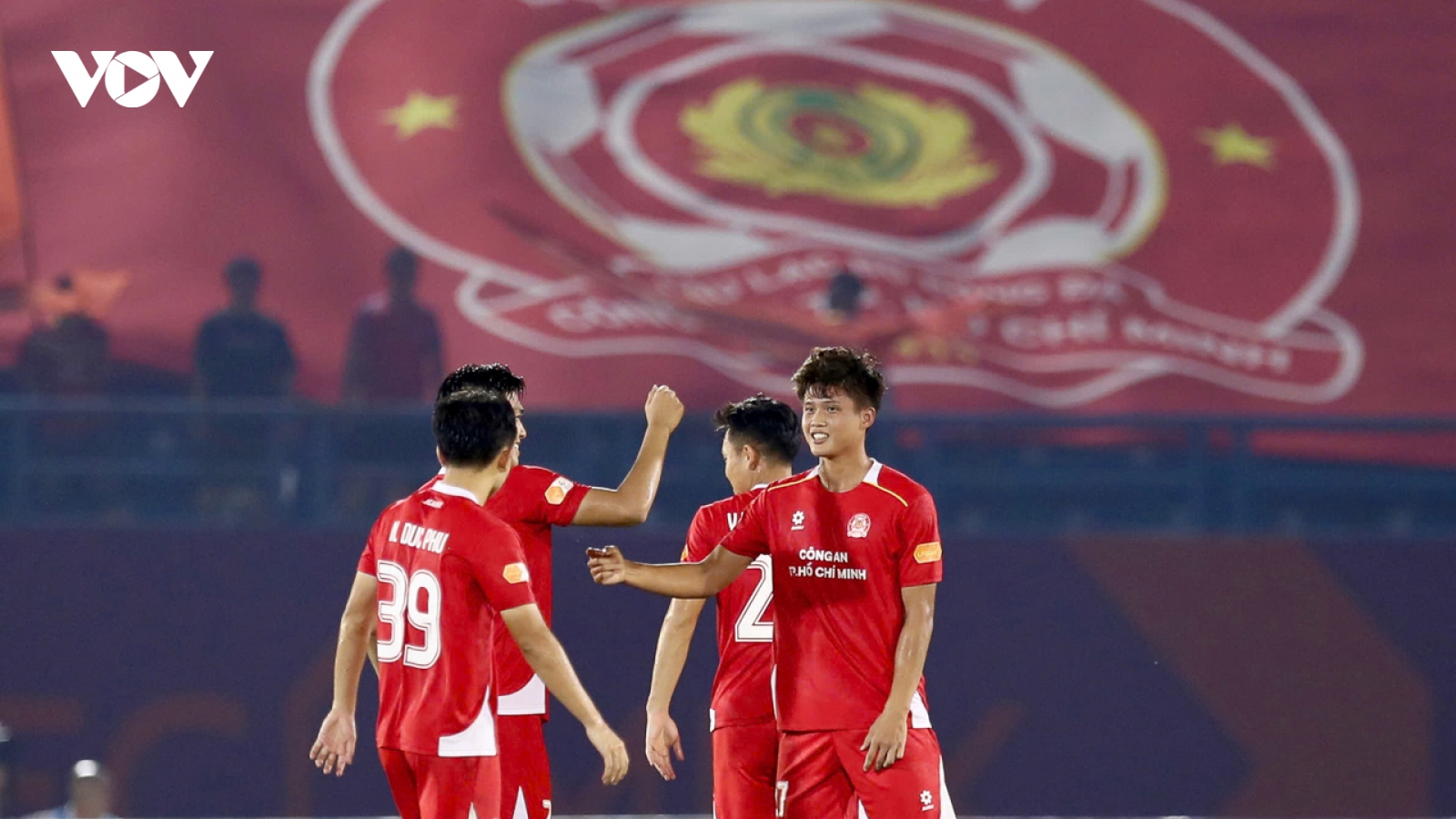 Bảng xếp hạng V-League mới nhất: CA TP Hồ Chí Minh bứt phá mạnh mẽ
