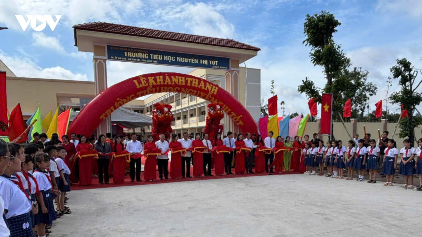 Phó trưởng Ban Tuyên giáo Trung ương dự khánh thành Trường Tiểu học Nguyễn Thị Tốt