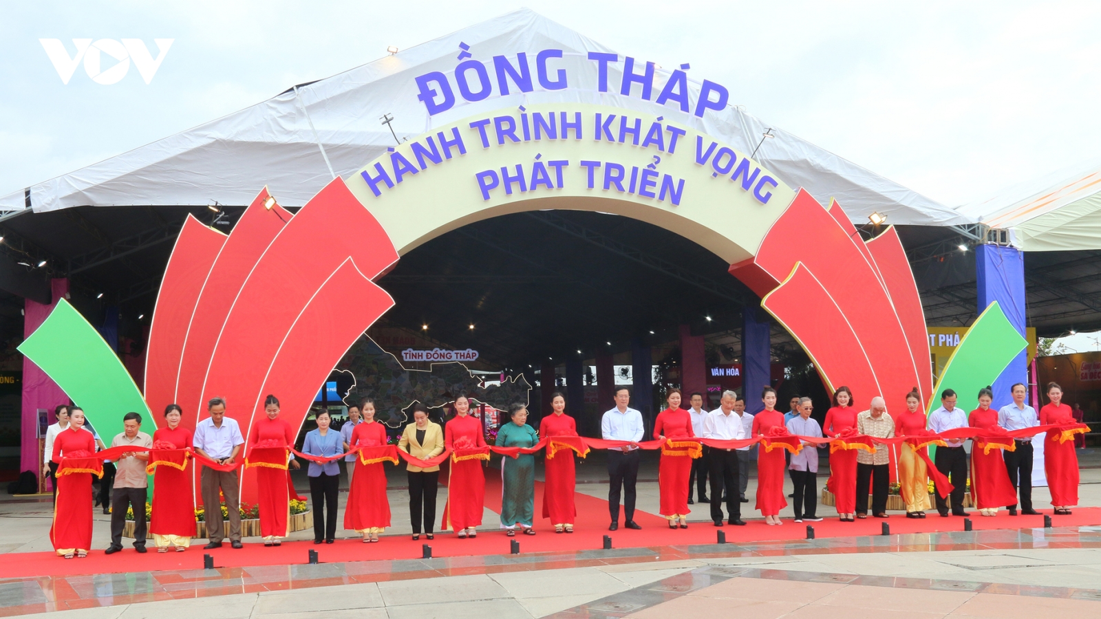 Triển lãm “Đồng Tháp - Hành trình khát vọng” chào mừng đại hội Đảng