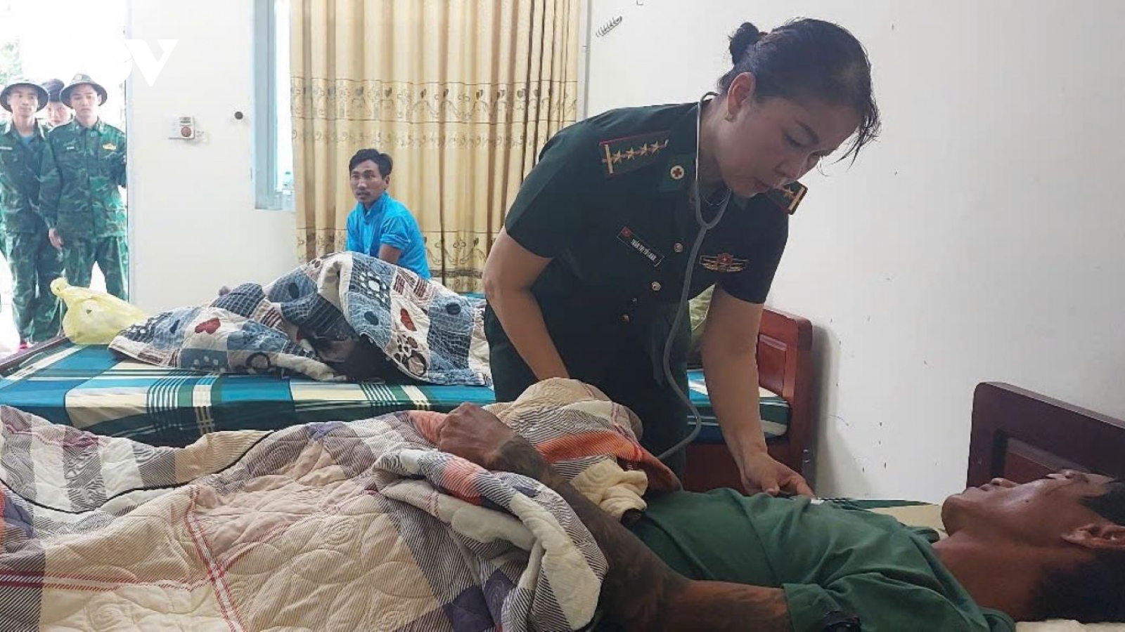 Danh tính 9 ngư dân bị nạn ở biển Cửa Việt đã được đưa vào bờ