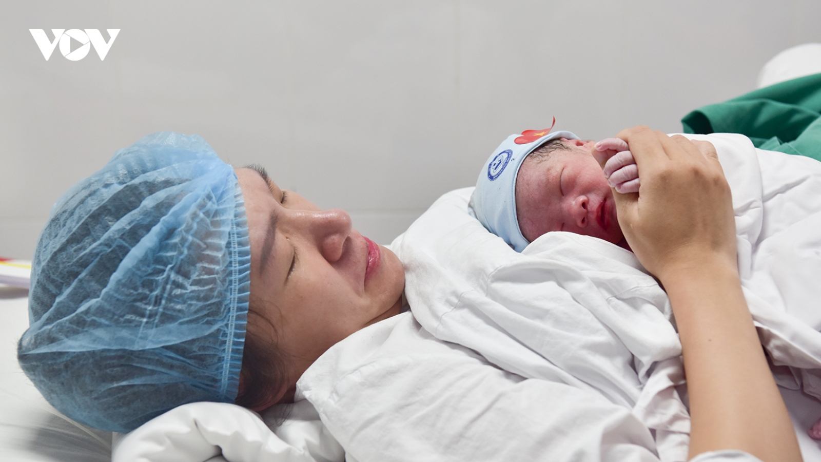Bé trai mang tên Quốc Khánh cất tiếng khóc chào đời đúng ngày Quốc khánh