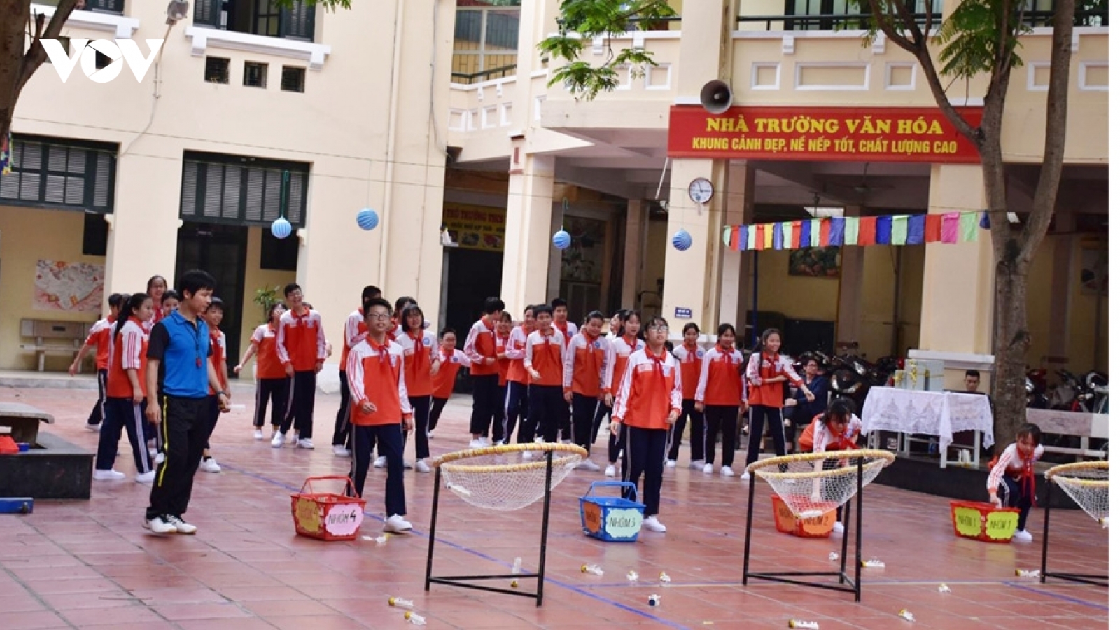 Học hai buổi/ngày: Giảm áp lực hay tăng gánh nặng?