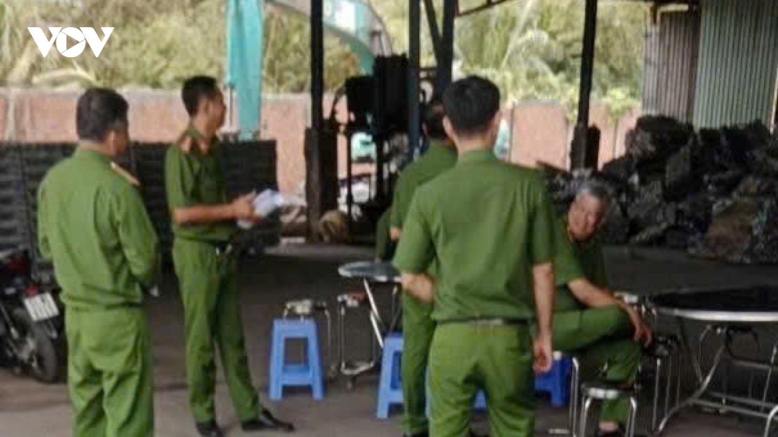 Khởi tố nhiều vụ chôn lấp, đổ chất thải gây ô nhiễm môi trường